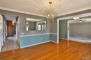 5320 Royal Hills Dr, Oakville, MO 63129 - Photo 11