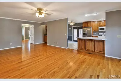 5320 Royal Hills Drive, Oakville, MO 63129 - Photo 5