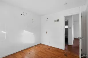 9739 Balboa Dr, Saint Louis, MO 63136 - Photo 11