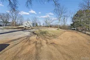 911 Self Dr, Fenton, MO 63026 - Photo 23