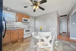 911 Self Dr, Fenton, MO 63026 - Photo 7