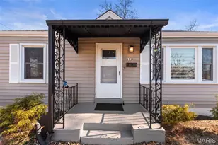 1914 Overland Dr, Saint Louis, MO 63114 - Photo 3
