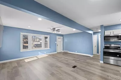 1914 Overland Drive, Saint Louis, MO 63114 - Photo 7