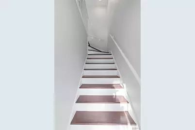 9043 W Swan Circle, Brentwood, MO 63144 - Photo 5