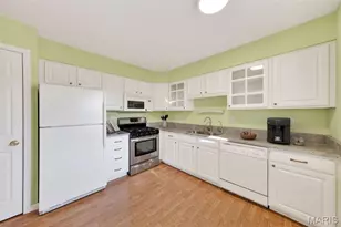 977 Cardello Dr, Manchester, MO 63021 - Photo 3