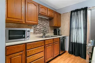 936 Amaral Cir, Saint Louis, MO 63137 - Photo 9