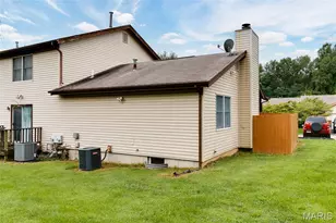 936 Amaral Cir, Saint Louis, MO 63137 - Photo 3