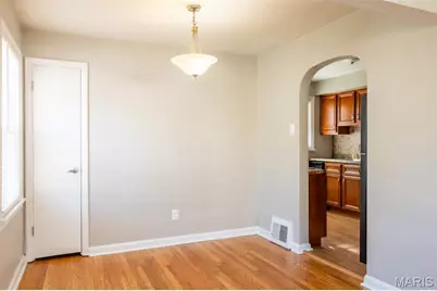 8570 North Avenue, Saint John, MO 63114 - Photo 7