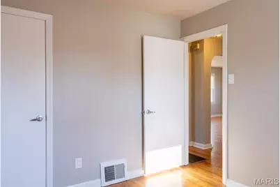 8570 North Avenue, Saint John, MO 63114 - Photo 31