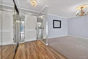 572 Coeur de Royale Dr, Saint Louis, MO 63141 - Photo 3