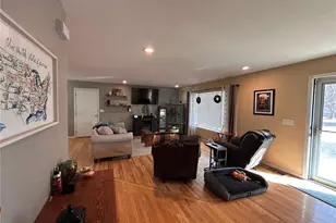 702 Shenandoah Ave, Cuba, MO 65453 - Photo 3