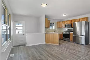 3633 Poepping St, Saint Louis, MO 63125 - Photo 3