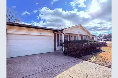 1864 Redcoat Drive, Maryland Heights, MO 63043 - Photo 3