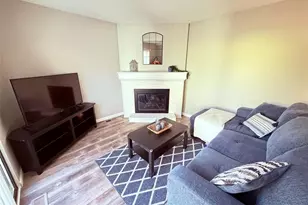 1864 Redcoat Dr, Maryland Heights, MO 63043 - Photo 11