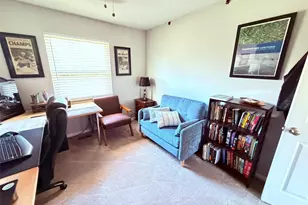 1864 Redcoat Dr, Maryland Heights, MO 63043 - Photo 17