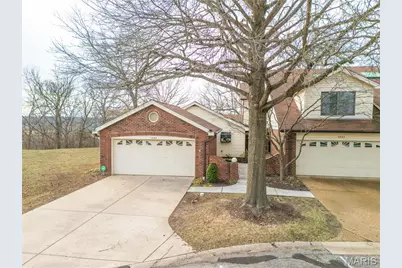 5640 Duchesne Parque Drive, Saint Louis, MO 63128 - Photo 3
