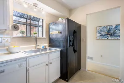 5640 Duchesne Parque Drive, Saint Louis, MO 63128 - Photo 11