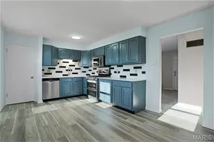 1820 Swallow Ln, Florissant, MO 63031 - Photo 7