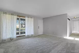 1820 Swallow Ln, Florissant, MO 63031 - Photo 5