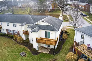 9185 Wrenwood Ln, Brentwood, MO 63144 - Photo 15