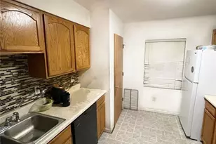 1601 Lakemoor Dr, Saint Louis, MO 63136 - Photo 3