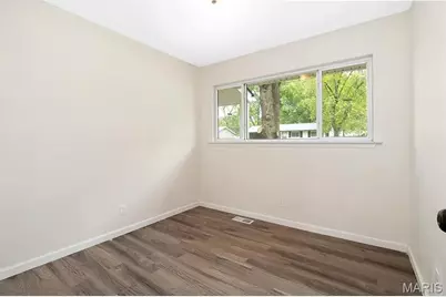 1240 Mullanphy Road, Florissant, MO 63031 - Photo 7
