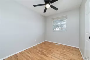 10541 Castle Dr, Saint Louis, MO 63136 - Photo 13