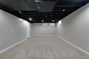 10541 Castle Dr, Saint Louis, MO 63136 - Photo 17