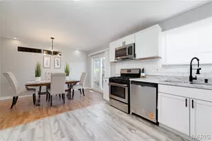 10541 Castle Dr, Saint Louis, MO 63136 - Photo 7