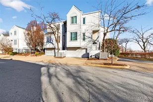 28 Columbus Square Dr, Saint Louis, MO 63101 - Photo 29