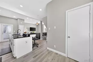 28 Columbus Square Dr, Saint Louis, MO 63101 - Photo 13