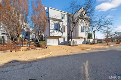 28 Columbus Square Drive, Saint Louis, MO 63101 - Photo 29