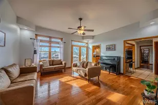 218 Hillside Ct, Lebanon, MO 65536 - Photo 7