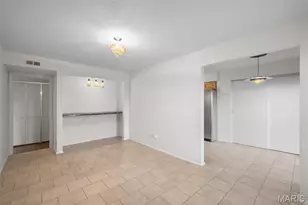 585 Coeur de Royale Dr, Creve Coeur, MO 63141 - Photo 27