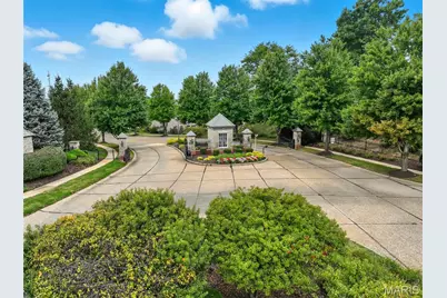 153 Kendall Bluff Court, Chesterfield, MO 63017 - Photo 41