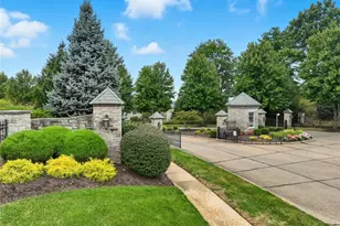 153 Kendall Bluff Ct, Chesterfield, MO 63017 - Photo 39