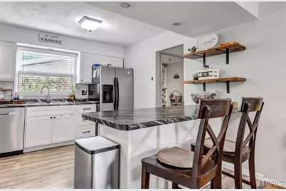 1730 Parktree Lane, Saint Louis, MO 63138 - Photo 3