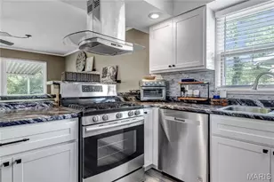 1730 Parktree Ln, Saint Louis, MO 63138 - Photo 7