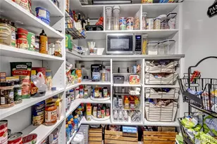 1730 Parktree Ln, Saint Louis, MO 63138 - Photo 11