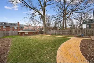 6810 Pershing Avenue, University City, MO 63130 - Photo 31