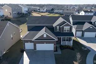 217 Hidden Bluffs Dr, Lake Saint Louis, MO 63367 - Photo 3