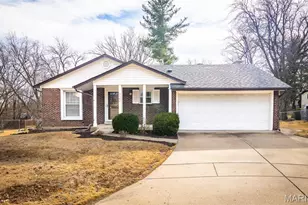 2340 Charter Wood Ct, Maryland Heights, MO 63043 - Photo 1