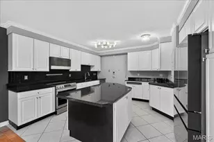 900 S Hanley Rd, Clayton, MO 63105 - Photo 15