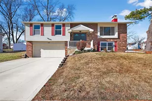 893 Napoli Dr, Ballwin, MO 63021 - Photo 1