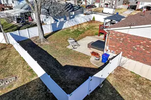 893 Napoli Dr, Ballwin, MO 63021 - Photo 57