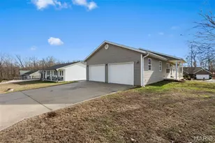 225 Brookside Dr, Cape Girardeau, MO 63701 - Photo 5