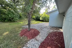 6530 Farm Pond Ct, Florissant, MO 63033 - Photo 9