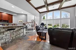 12410 Grandview Lake Dr, Saint Louis, MO 63127 - Photo 13