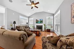 12410 Grandview Lake Dr, Saint Louis, MO 63127 - Photo 25