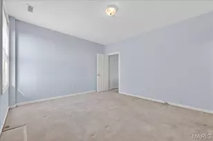 750 S Hanley Rd, Saint Louis, MO 63105 - Photo 25